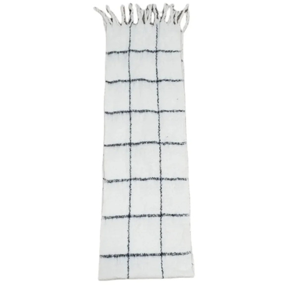 A New Day Huge Checkered Scarf - Picture 4 of 4